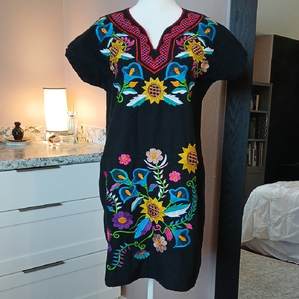 Traditional Mexican Embroidered Dress Floral Size M